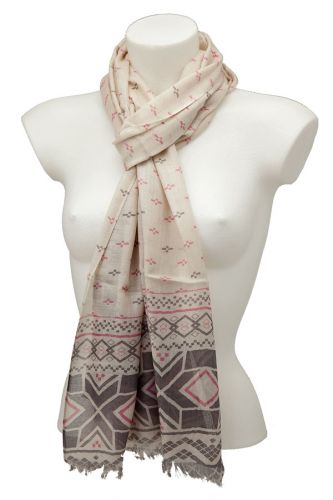 Geometric Design Scarf